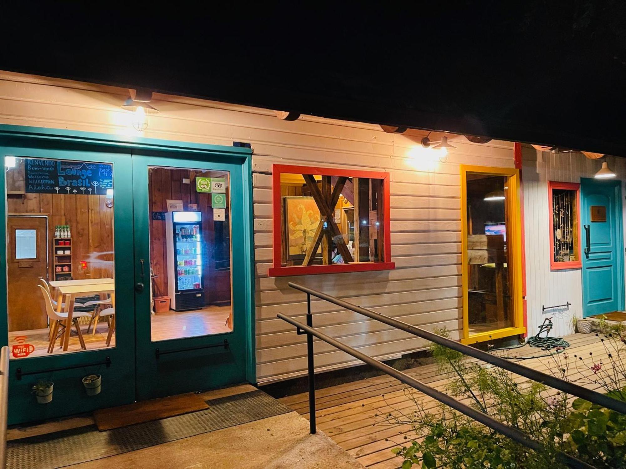 La Araucaria Hosteria Boutique - Ex Lounge Brasil Pucón Esterno foto